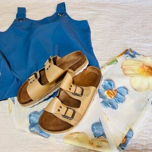 versatile pants womens
size medium 
casual loose elastic